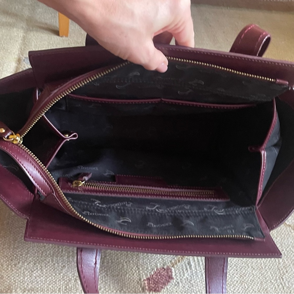 Elegant Burgundy Shoulder Bag - Picture 5 of 7